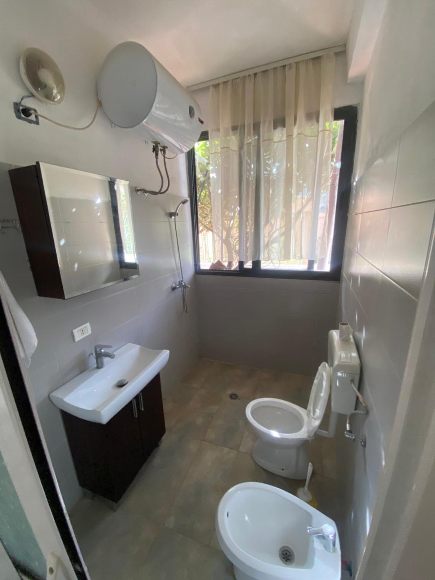 Lovely 2-Bedroom With Greenery View Durrës Kültér fotó